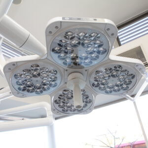 手術用無影灯のイメージ