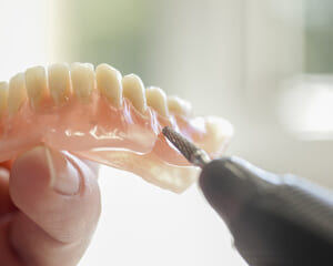 鈴鹿市の歯医者「大木歯科医院」の管理栄養士ブログ-入れ歯を作ったのに合わない？のイメージ