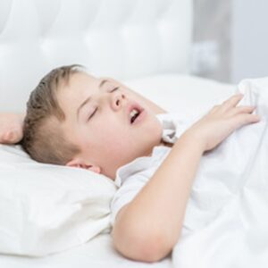 子どもの矯正治療はいつから?歯科医が教える最適な開始時期と、MFT・口呼吸・癖の重要性のイメージ