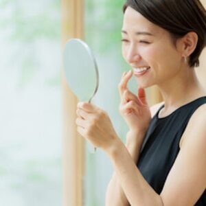 大人の矯正は何歳まで？40代・50代から始めるメリットとリスクを専門医が徹底解説のイメージ